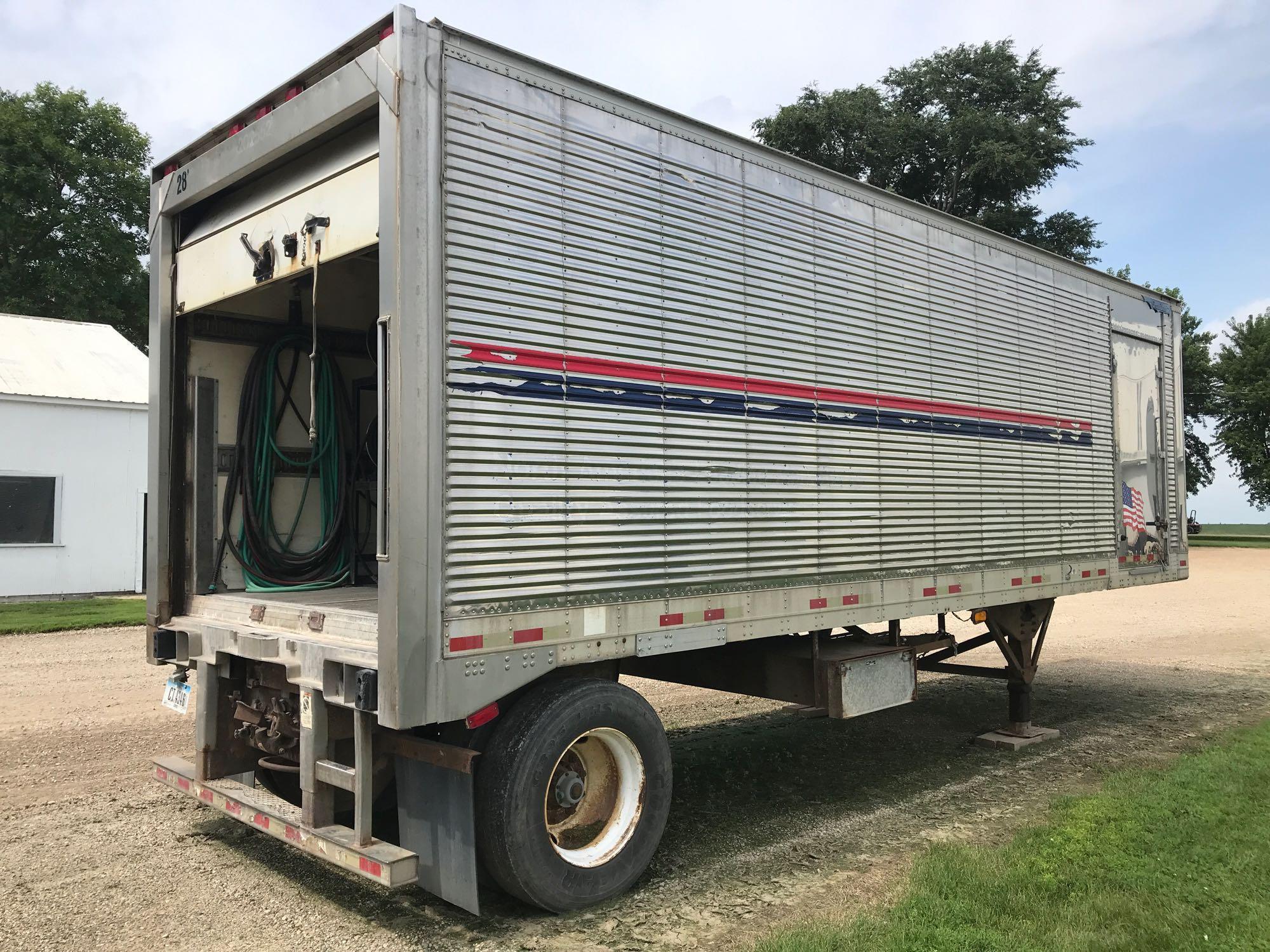 2000 GREAT DANE CARGO VAN, POWER WASH TRAILER VIN 1GRAA5618YS039004