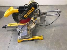 DEWALT 10'' COMPOUND MITER SAW MODEL 708