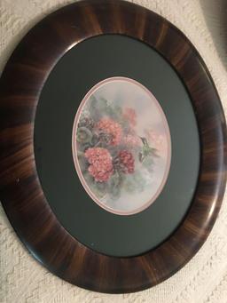 2 Oval frames with prints