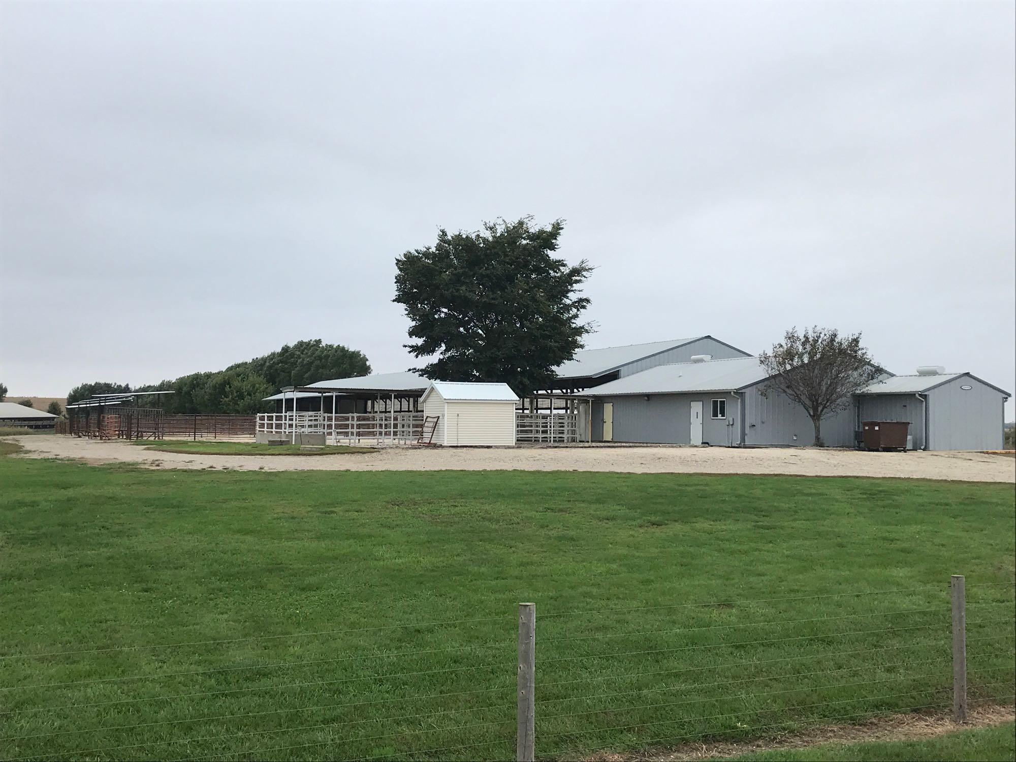 3.44 Surveyed Acres with 46' x 300' Cattle Facility and Office.