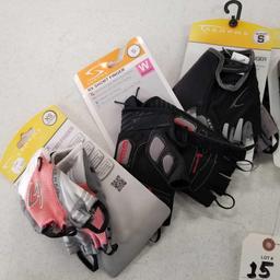 Assorted Womens gloves