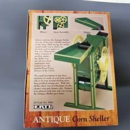 JOHN DEERE ANTIQUE "CORN SHELLER"