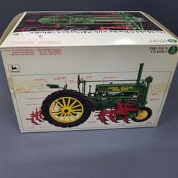 PRECISION CLASSIS JOHN DEERE MODEL "A" WITH "290" CULTIVATOR