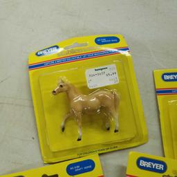 BREYER ASSORTMENT STABELMATES