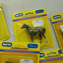 BREYER ASSORTMENT STABELMATES