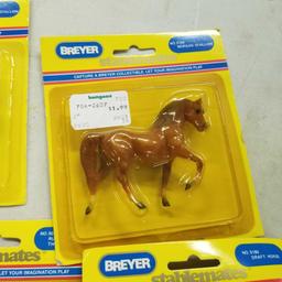 BREYER ASSORTMENT STABELMATES