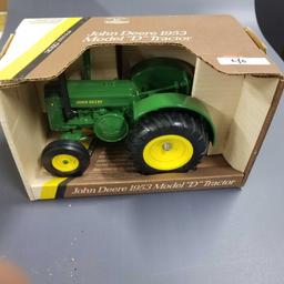 JOHN DEERE MODEL "D" ON RUBBER TRACTOR