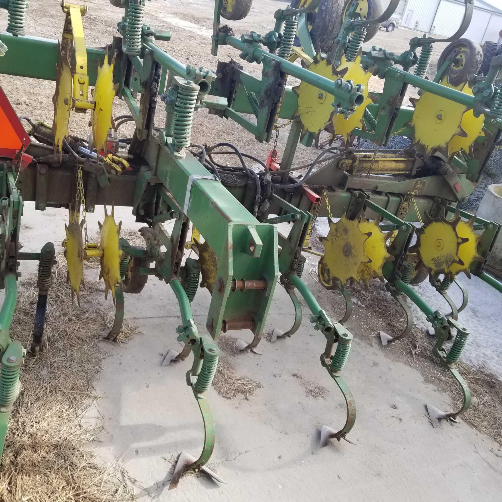 John Deere 85 Row Crop Cultivator 12x30 3 Point Mounted