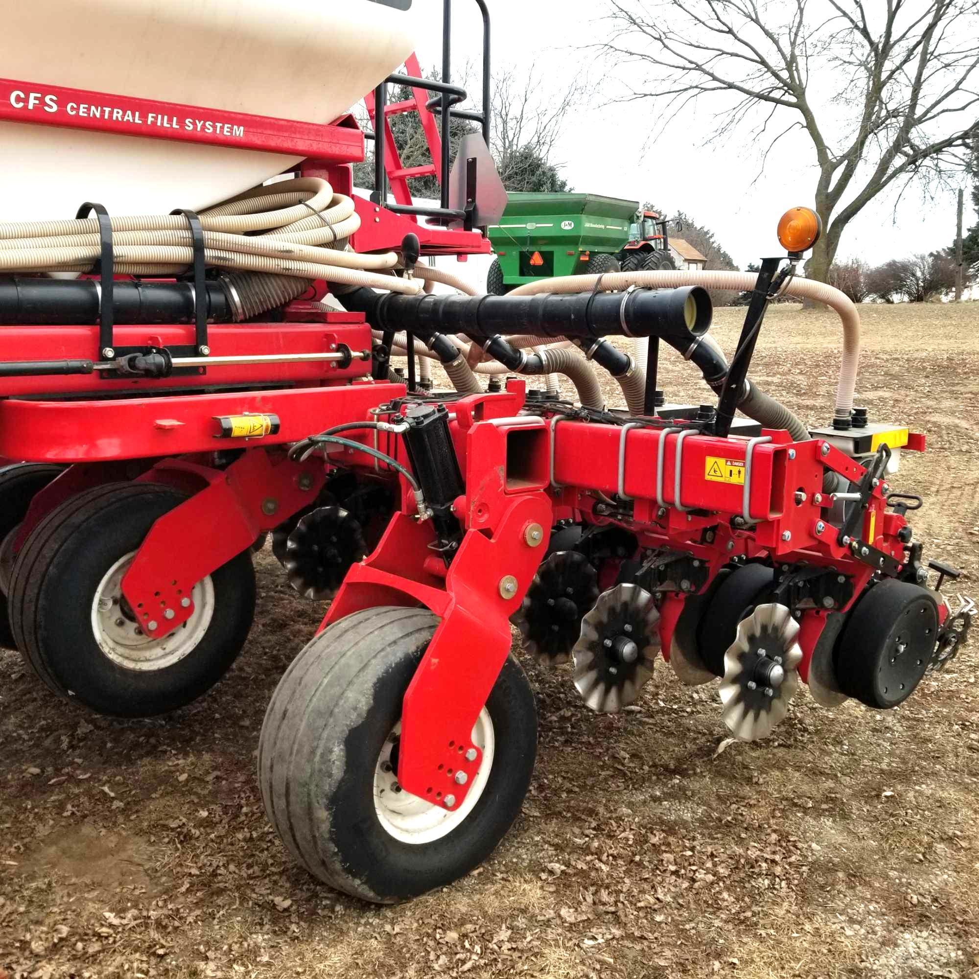 2015 Agco White 9523 Planter 12/23 Bulk Fill 1500 Acres