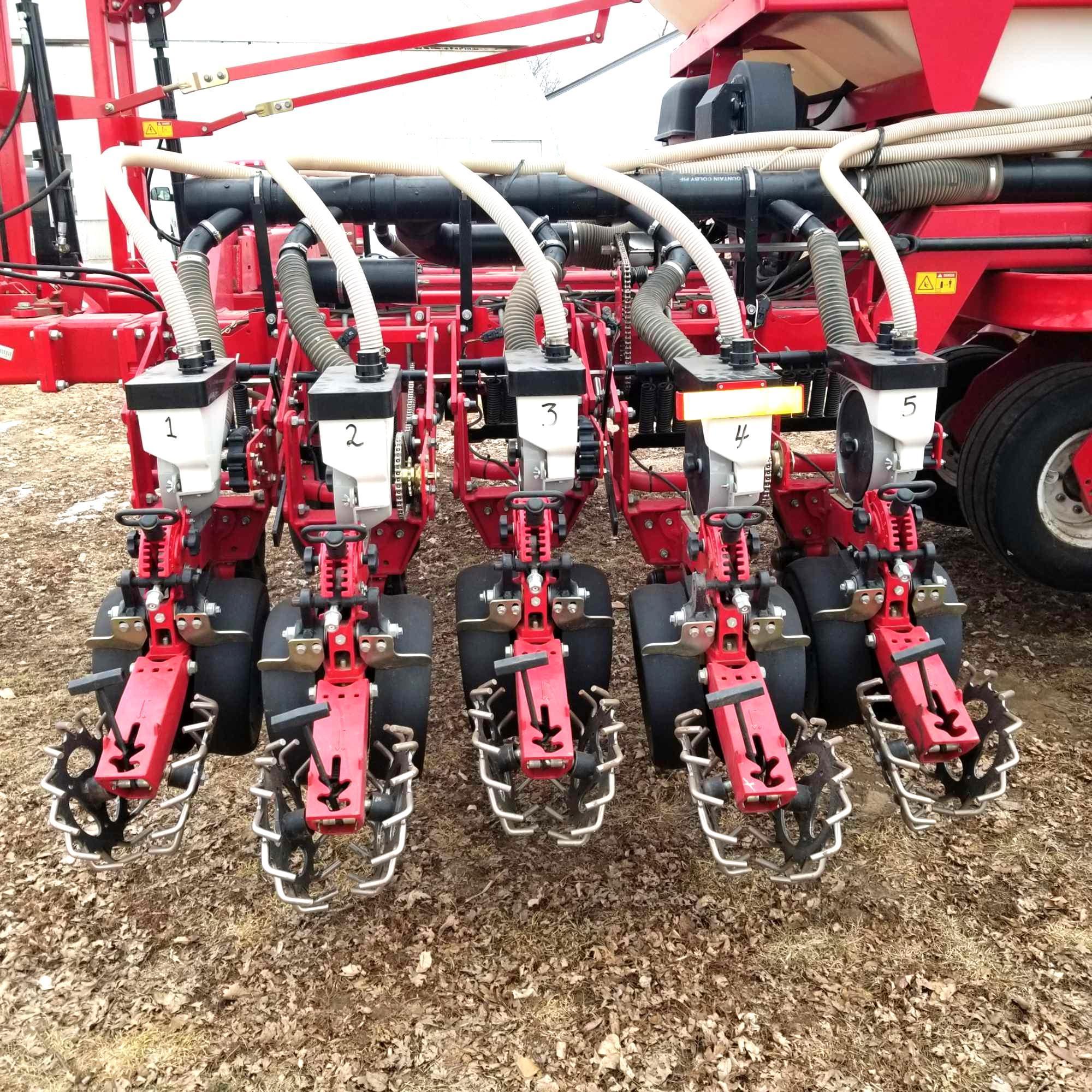 2015 Agco White 9523 Planter 12/23 Bulk Fill 1500 Acres