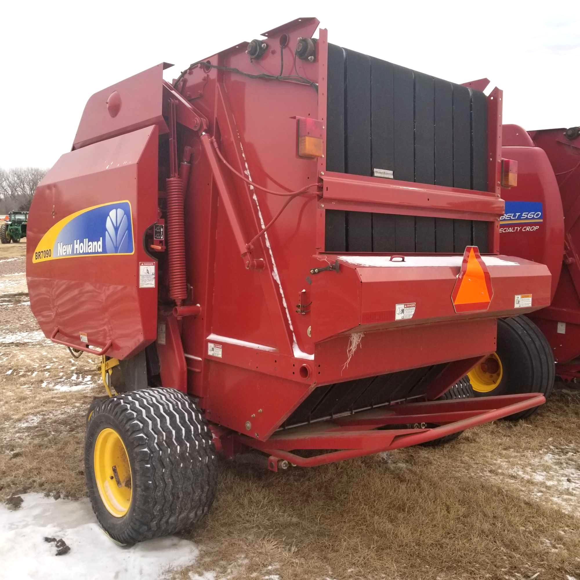 New Holland BR7090 5x6 Round Baler