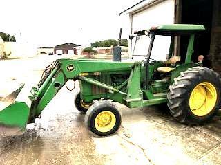 1980 JOHN DEERE 2440 DIESEL TRACTOR W/John Deere 146 Loader