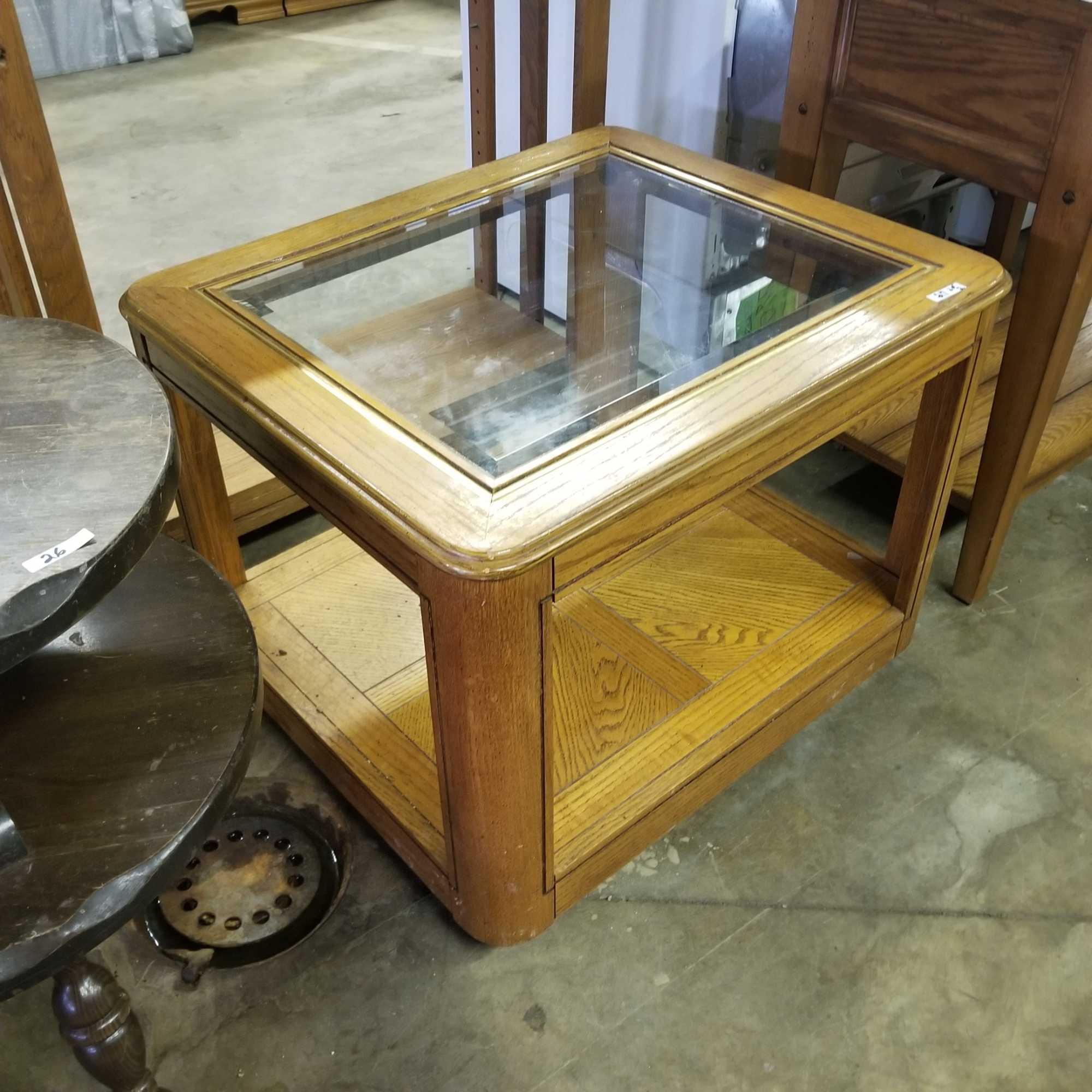 Oak coffee & end table