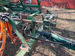 John Deere 960 Field Cultivator 24'