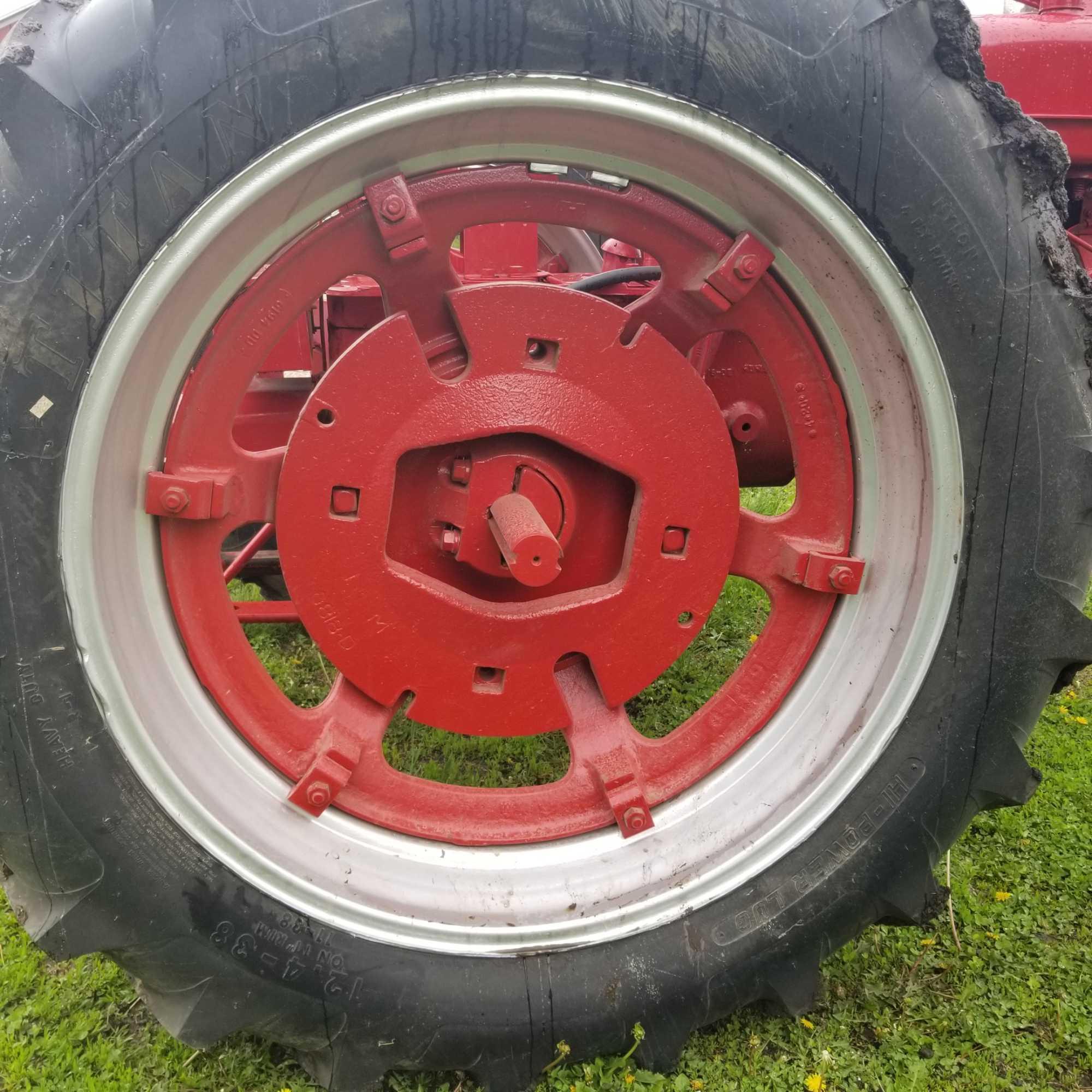 1950 Farmall "H" Tractor Gas Narrow Front 9 Speed Transmission Restored