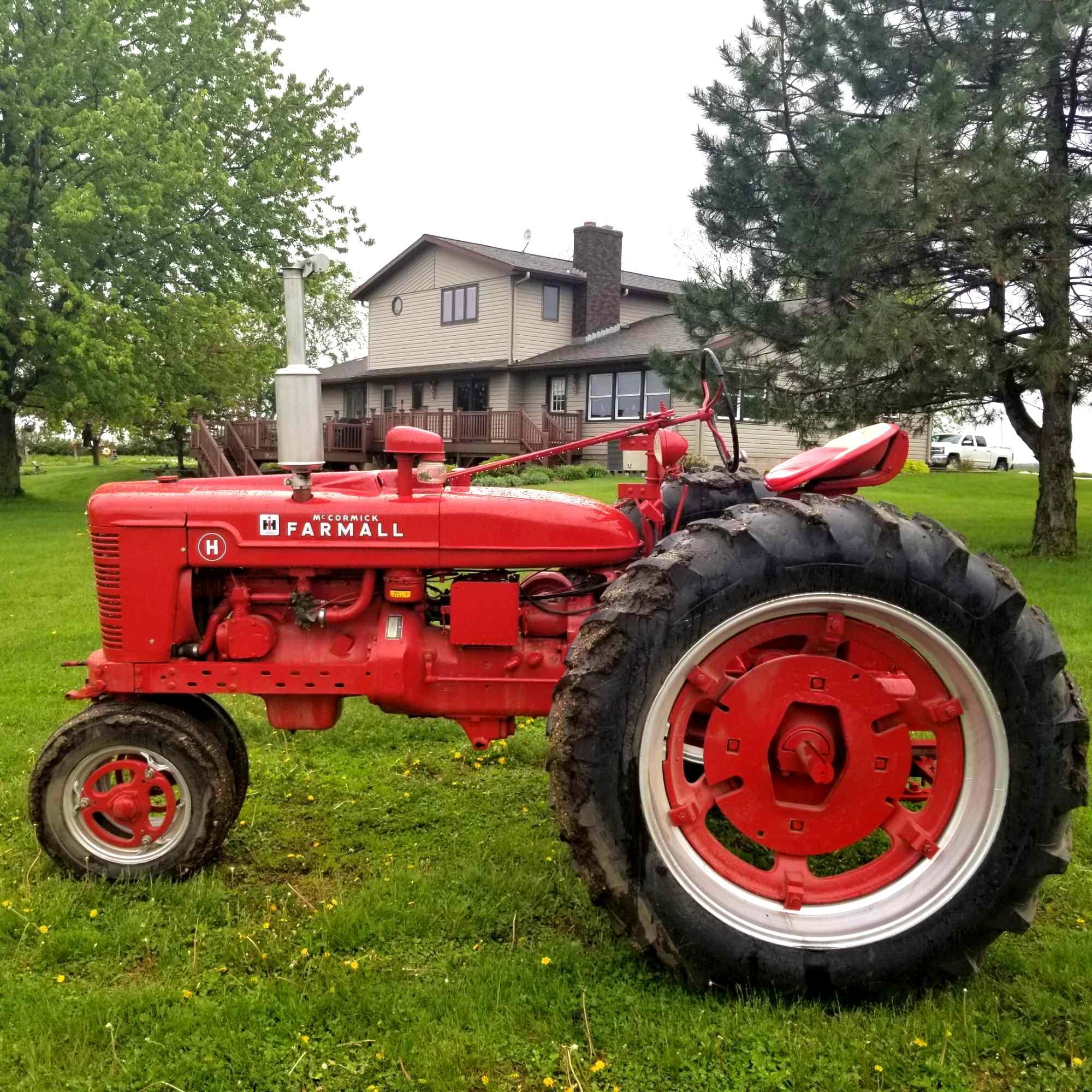 1950 Farmall "H" Tractor Gas Narrow Front 9 Speed Transmission Restored