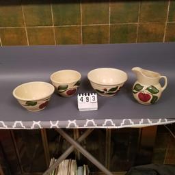 Watt Ware Assortment inc. Pitchers and Bowls