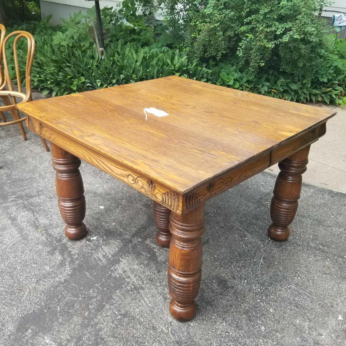 42" 5 Leg Banquet Table with 6 Leaves
