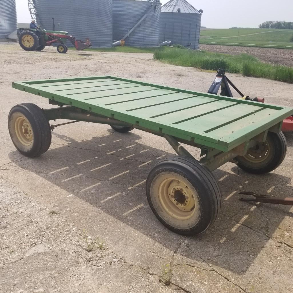 6x10 Seed Rack on John Deere 1064 Running Gear