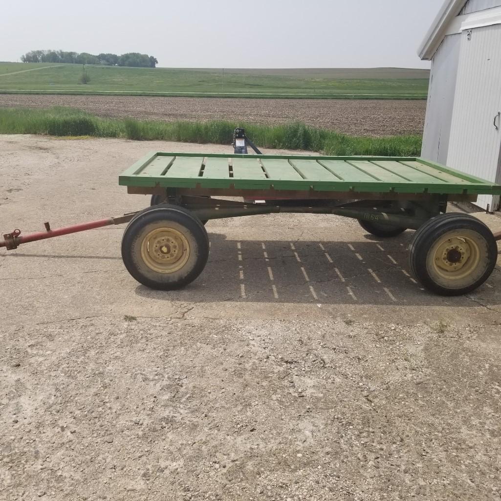 6x10 Seed Rack on John Deere 1064 Running Gear