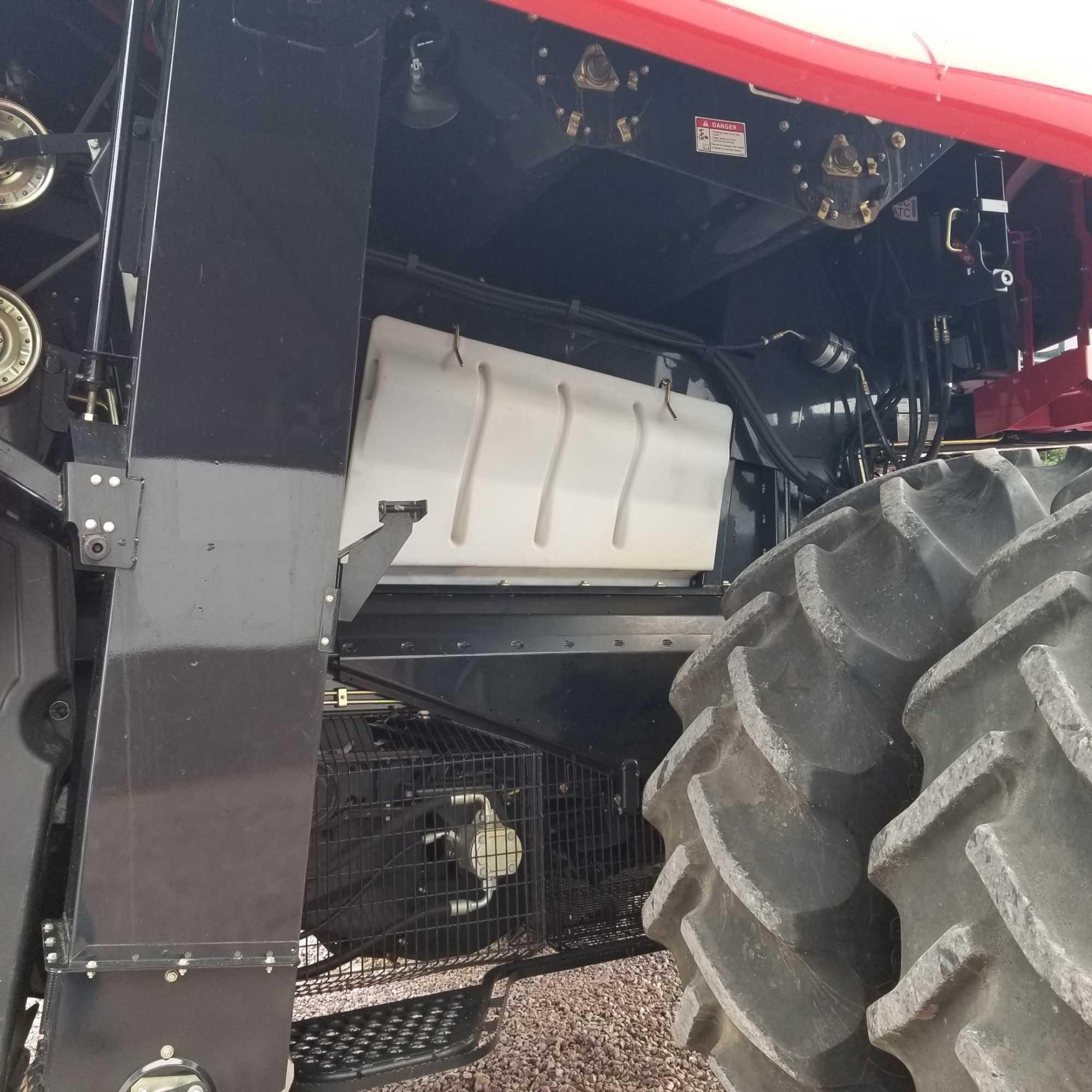 CaseIH 7120 Combine 2wd 2174/1612 hours