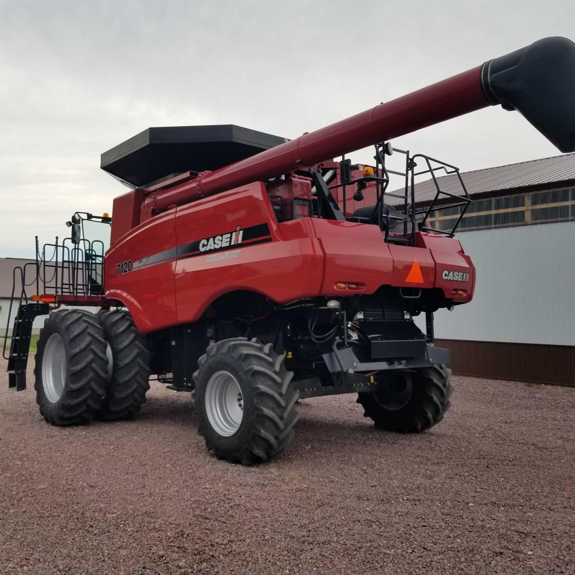 CaseIH 7120 Combine 2wd 2174/1612 hours