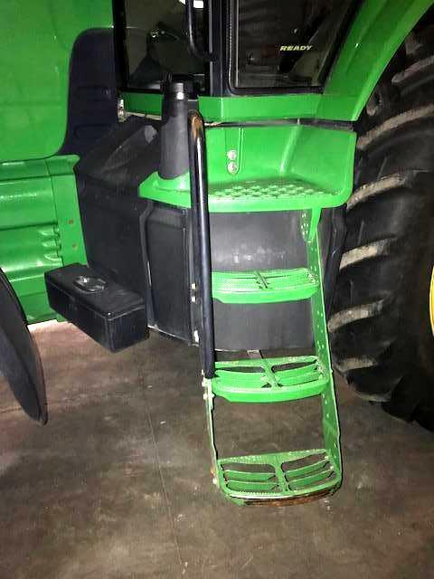 2004 John Deere 8420 MFD Tractor