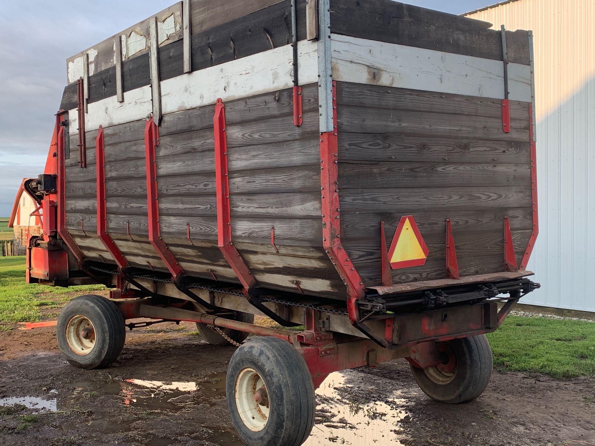 Roorda silage wagon