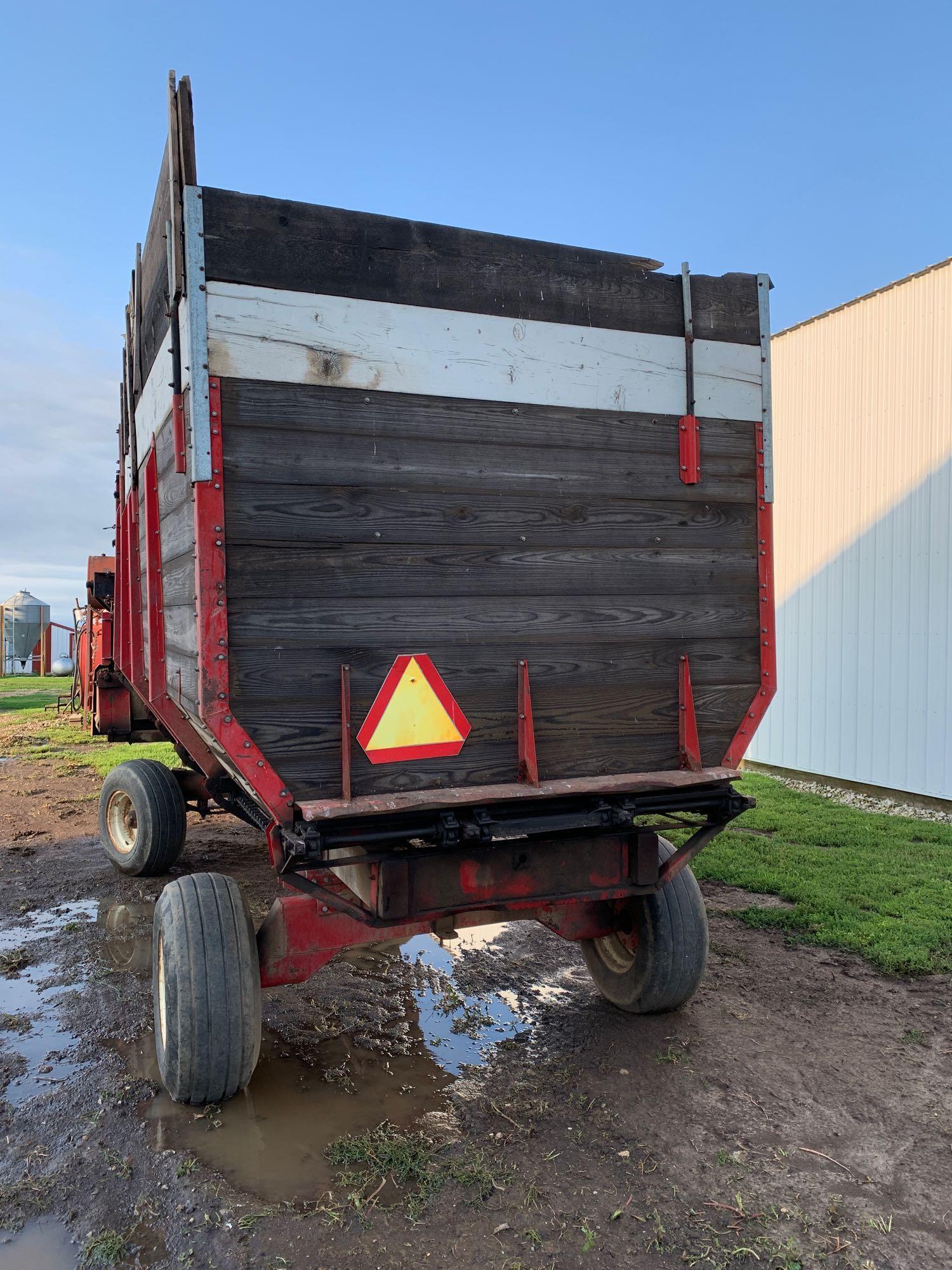 Roorda silage wagon