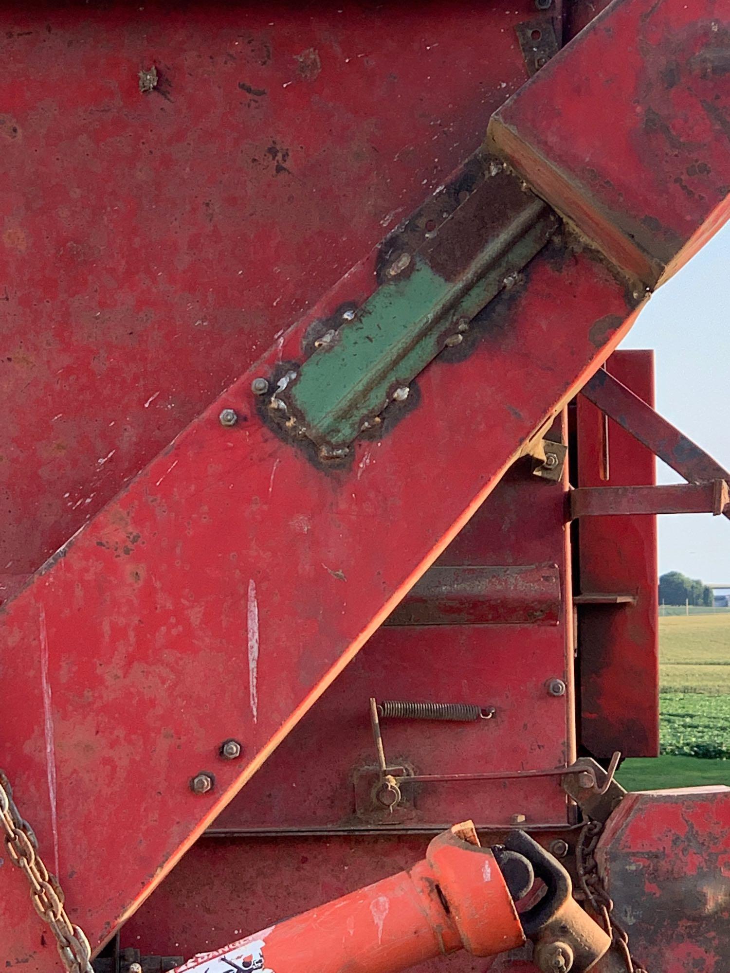 Roorda silage wagon