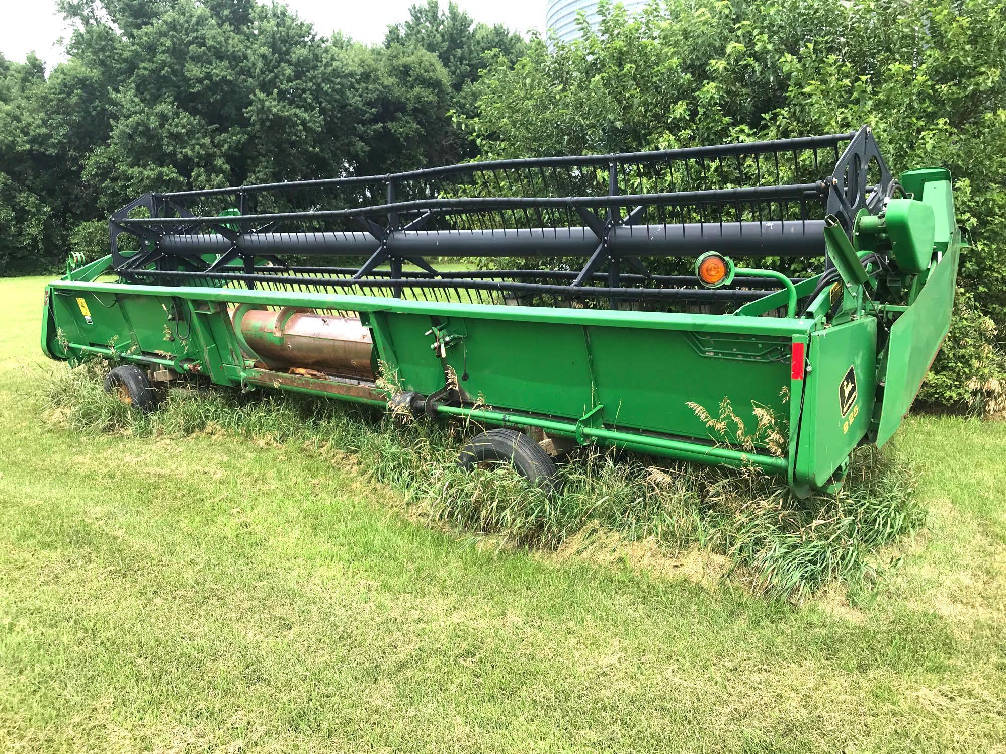 1992 John Deere 925F Flex Platform with Transport