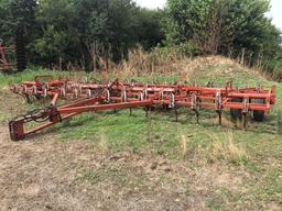 Wilrich 2500? Pul Type 30' Field Cultivator