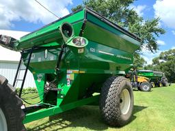 J & M 620-14 Corner Auger Grain Cart