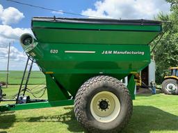 J & M 620-14 Corner Auger Grain Cart