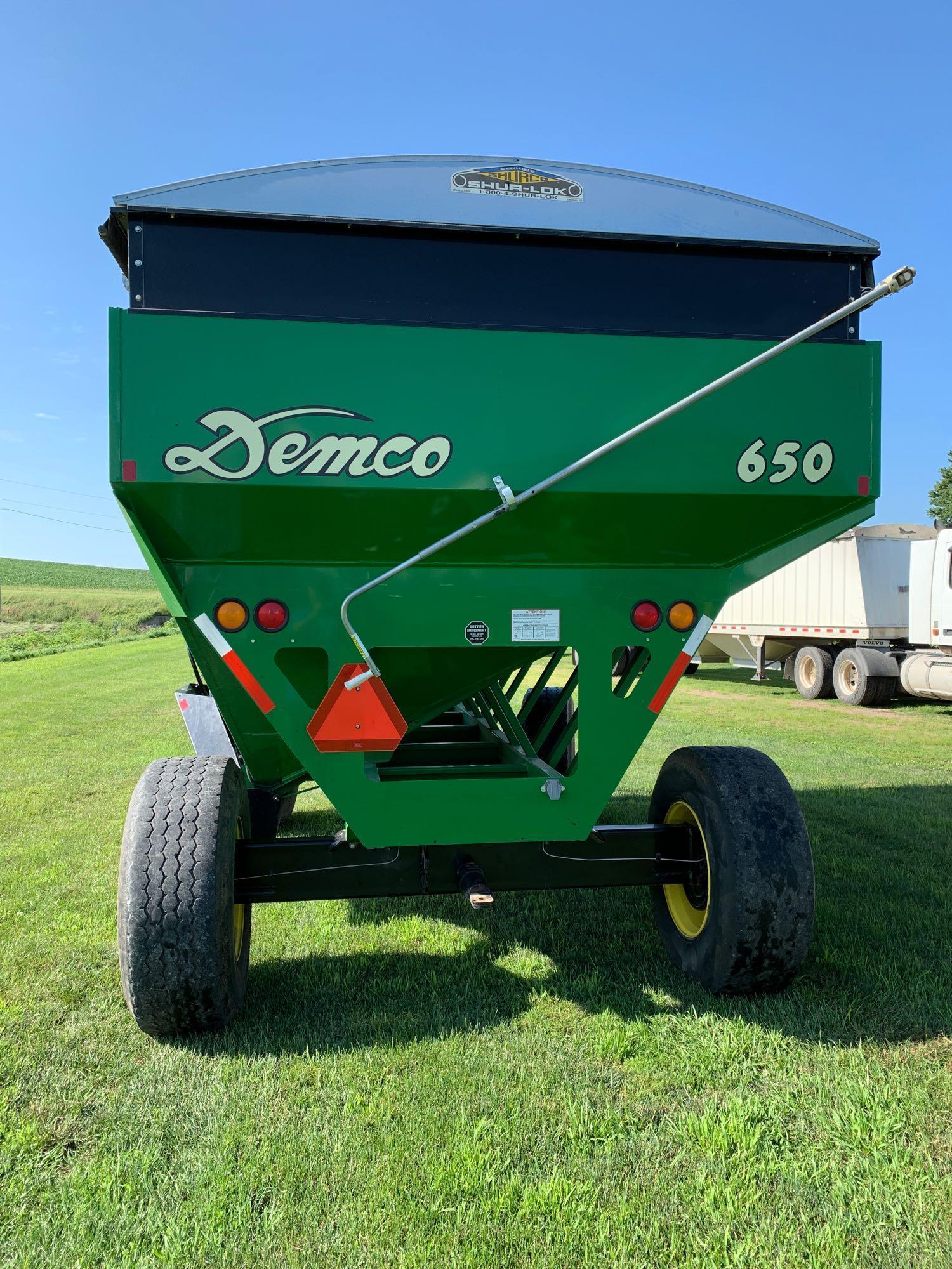 2014 Demco 650 bu Gravity Box and Running Gear