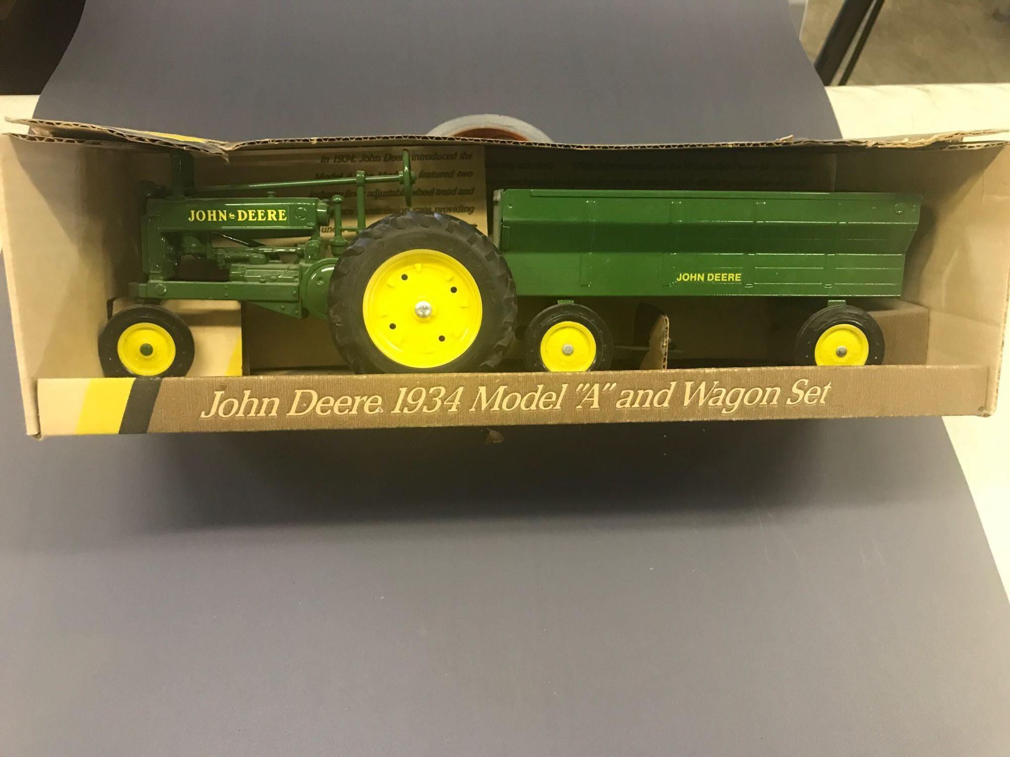 1/16 Scale 1934 JD A Tractor and Wagon Set - NIB