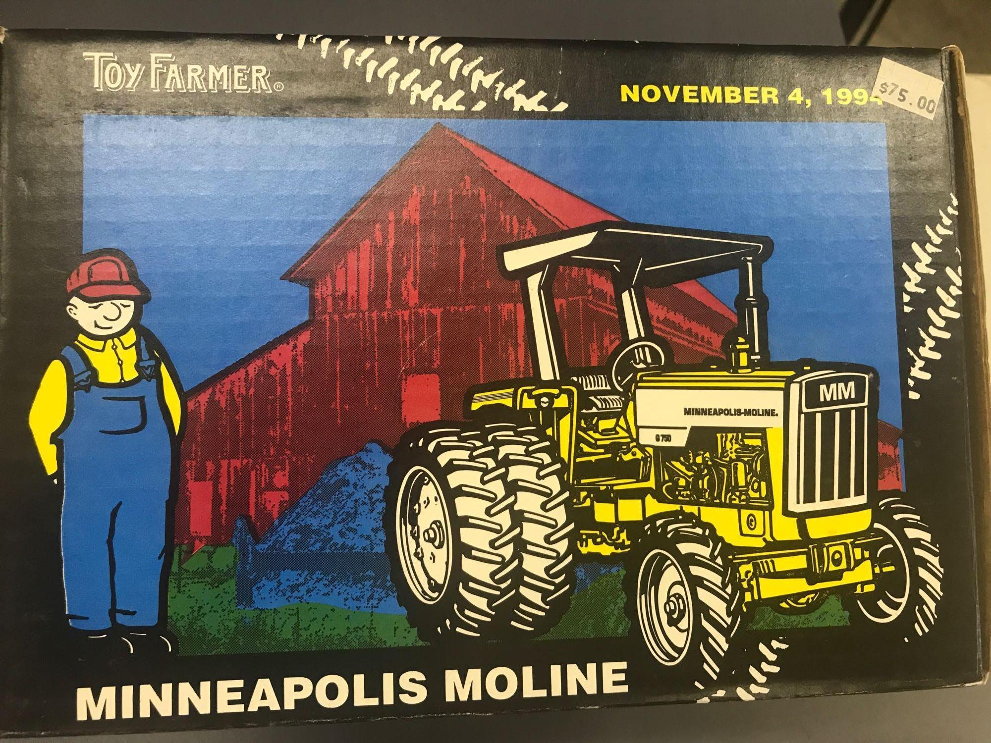 Ertl 1/16 Scale Minneapolis Moline G-750 Tractor - NIB