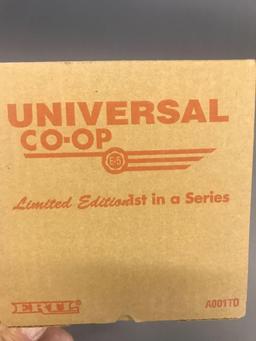 Ertl 1/16th Scale Limited Edition Universal Co-op Tractor-NIB