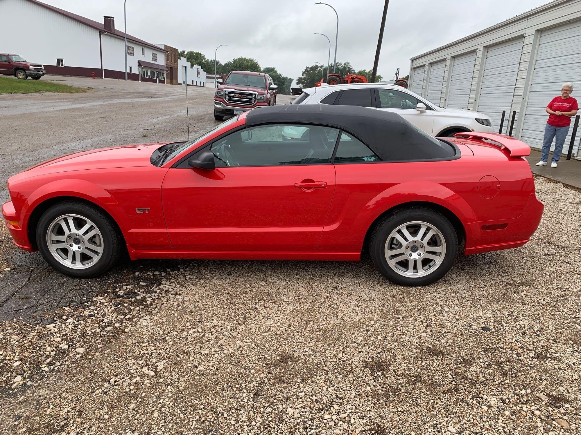 2005 Mustang Convertible Fire Engine Red Only 22064 Miles!!!!