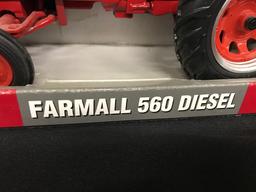 IH Farmall "560" Diesel RC2