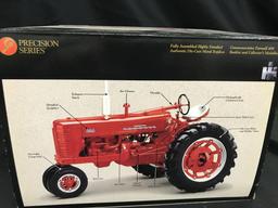 IH Farmall "400" Narrow Front Precision Series