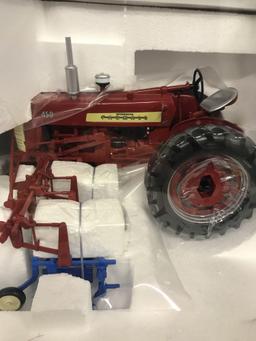 IH Farmall 450 Gas w/ 455 Cultivator Spec Cast