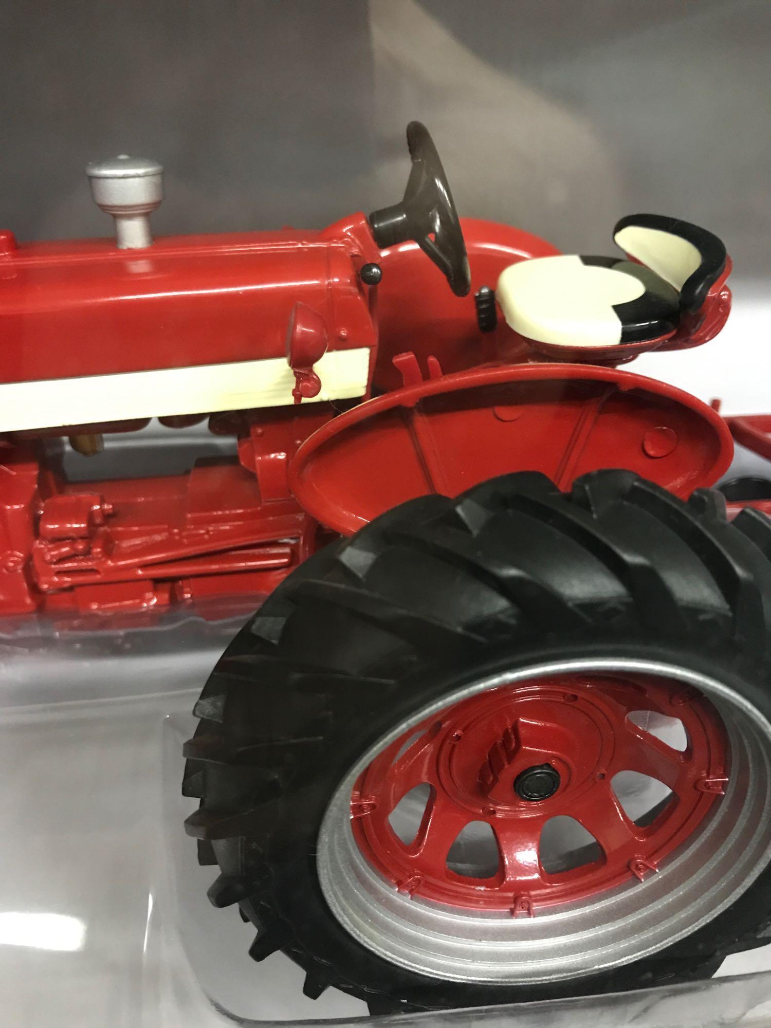 IH Farmall "560" Tractor with 5 Bottom Plow Prestige Series