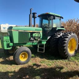 1981 John Deere 4640 2WD Powershift Tractor