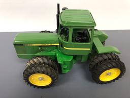 John Deere "4WD Articulated" Tractor