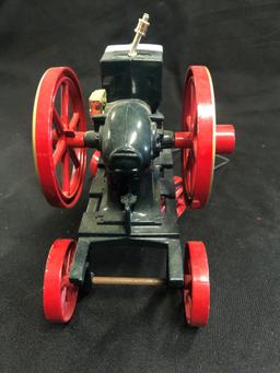 Ertl McCormick Deering Gas Engine