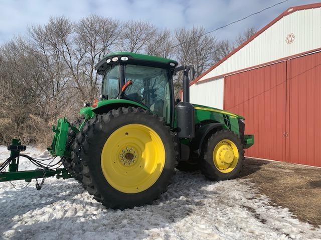 2011 John Deere 8310R ILS Powershift MFD Tractor Only 1049 Hours!!!!