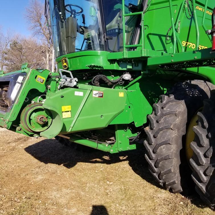 2011 John Deere 9770 Self Propelled Combine 2wd