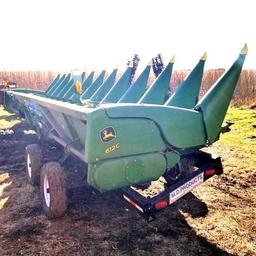 2009 John Deere 612C 12x30" Cornhead