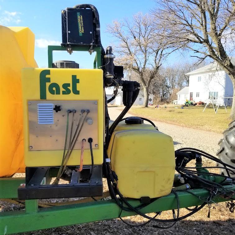 Fast 1000g Pull Type Field Sprayer w/ 60' Wheel Boom